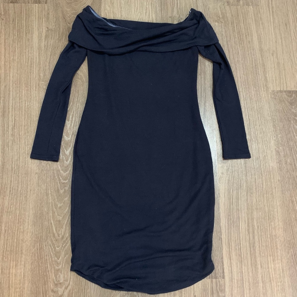 RUNAWAY the label- BLUE off-the-shoulder knit fitted long sleeve dress